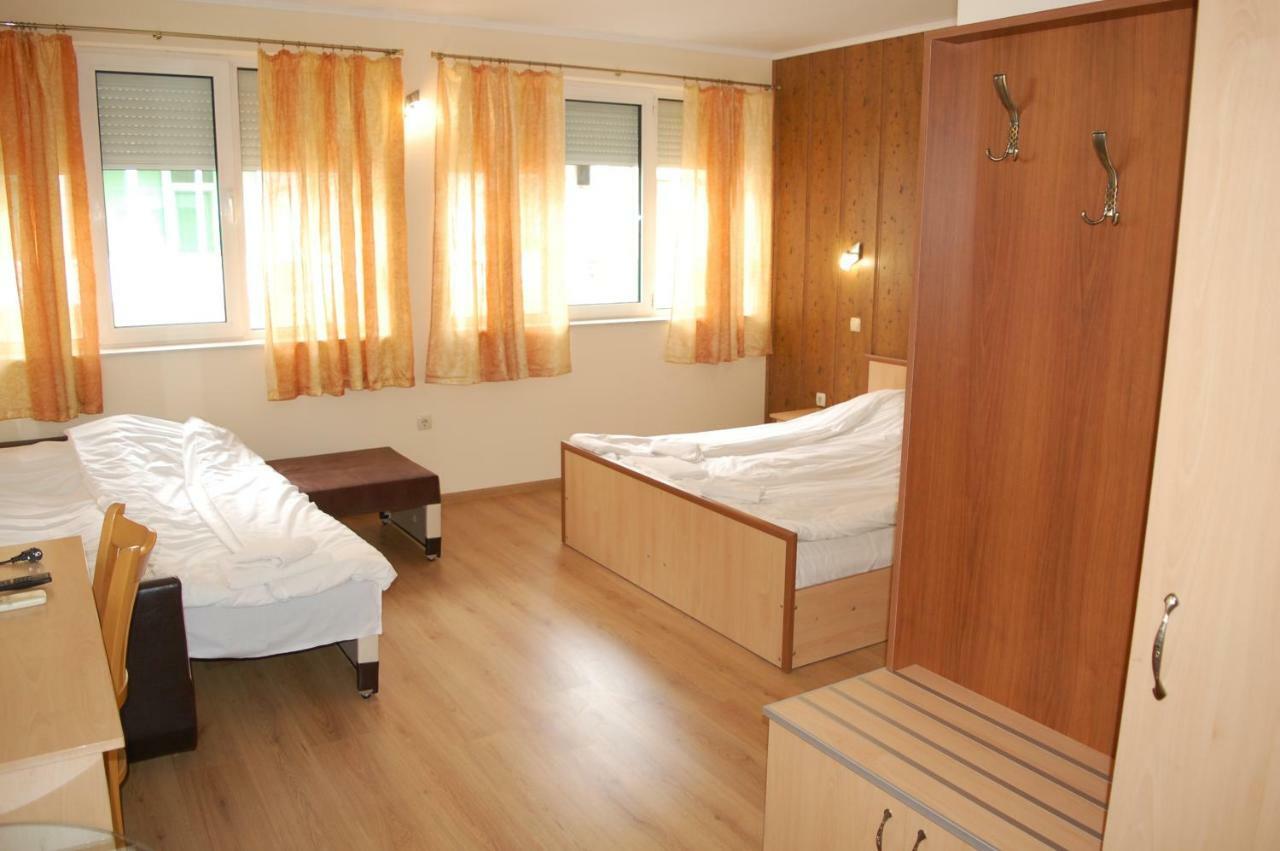Hotel Vitosha Tryavna Bagian luar foto