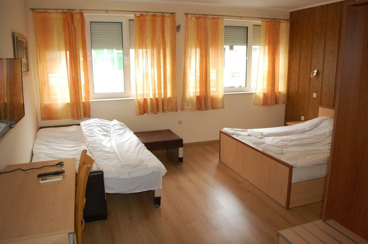 Hotel Vitosha Tryavna Bagian luar foto