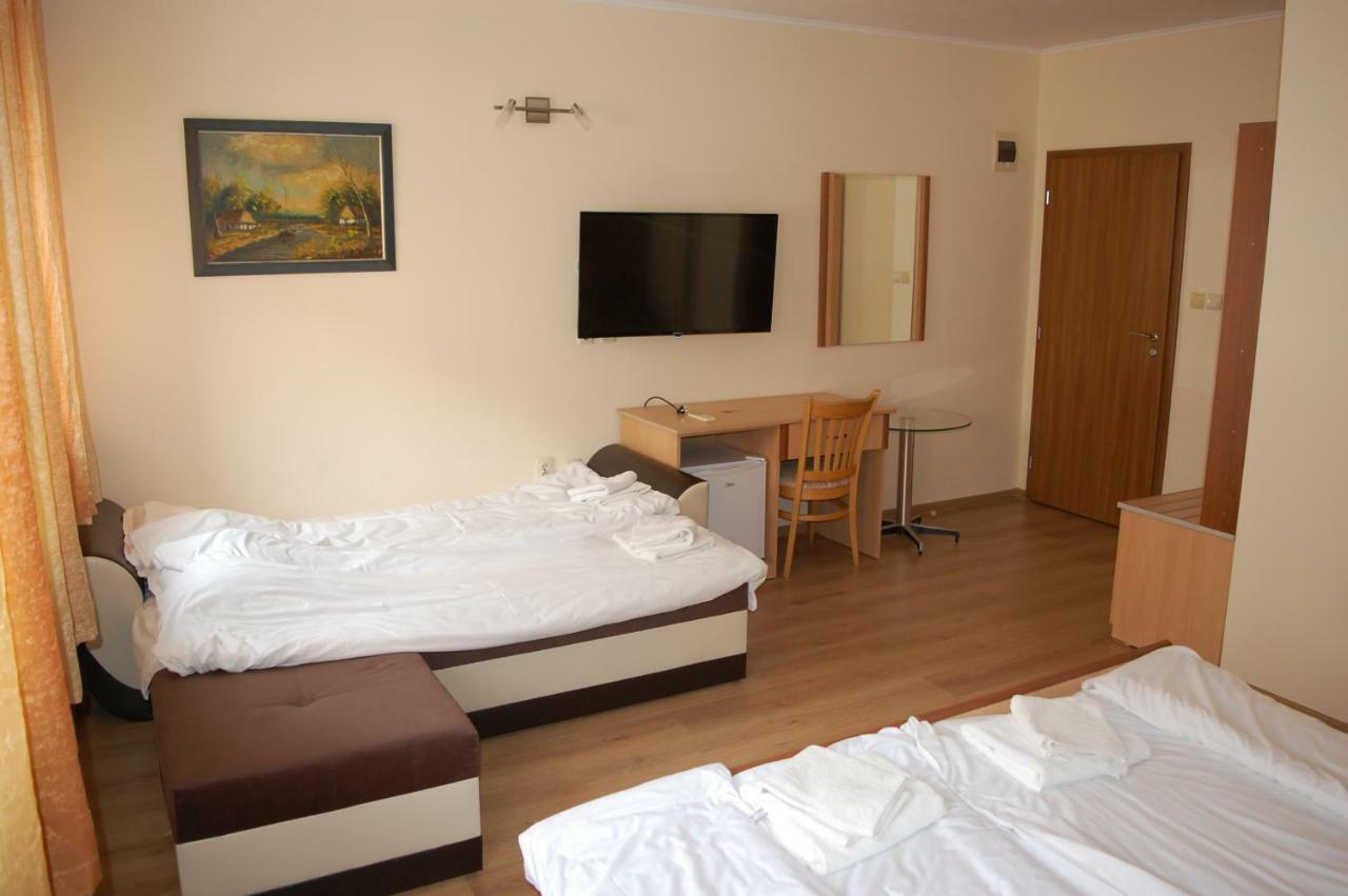 Hotel Vitosha Tryavna Bagian luar foto