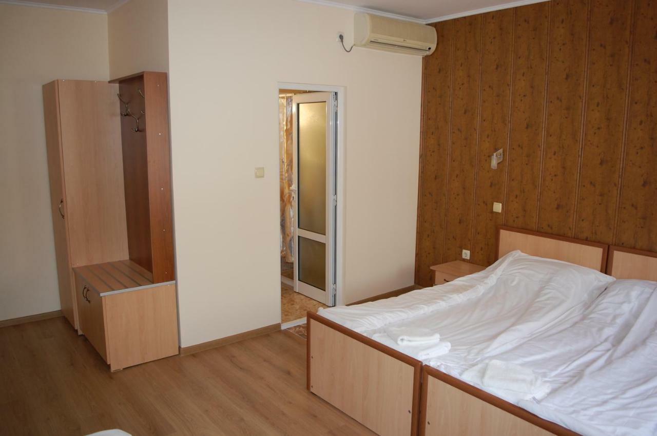 Hotel Vitosha Tryavna Bagian luar foto