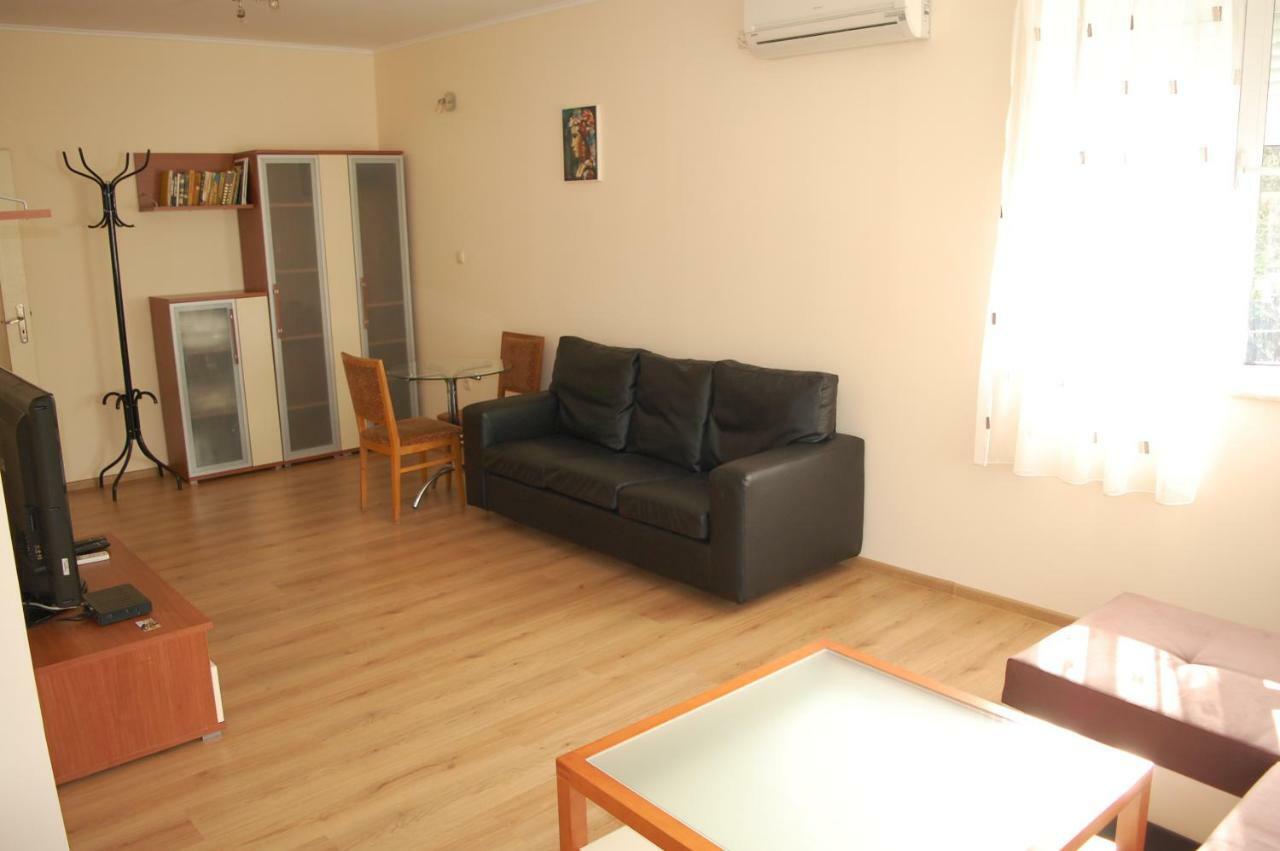 Hotel Vitosha Tryavna Bagian luar foto
